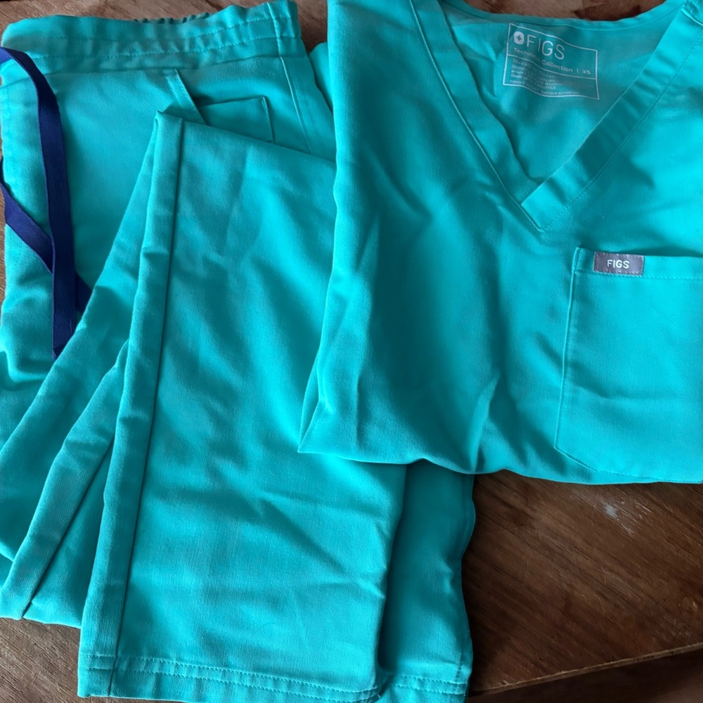 Surgical green XS figs scrub set